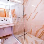Отель Guci 3*